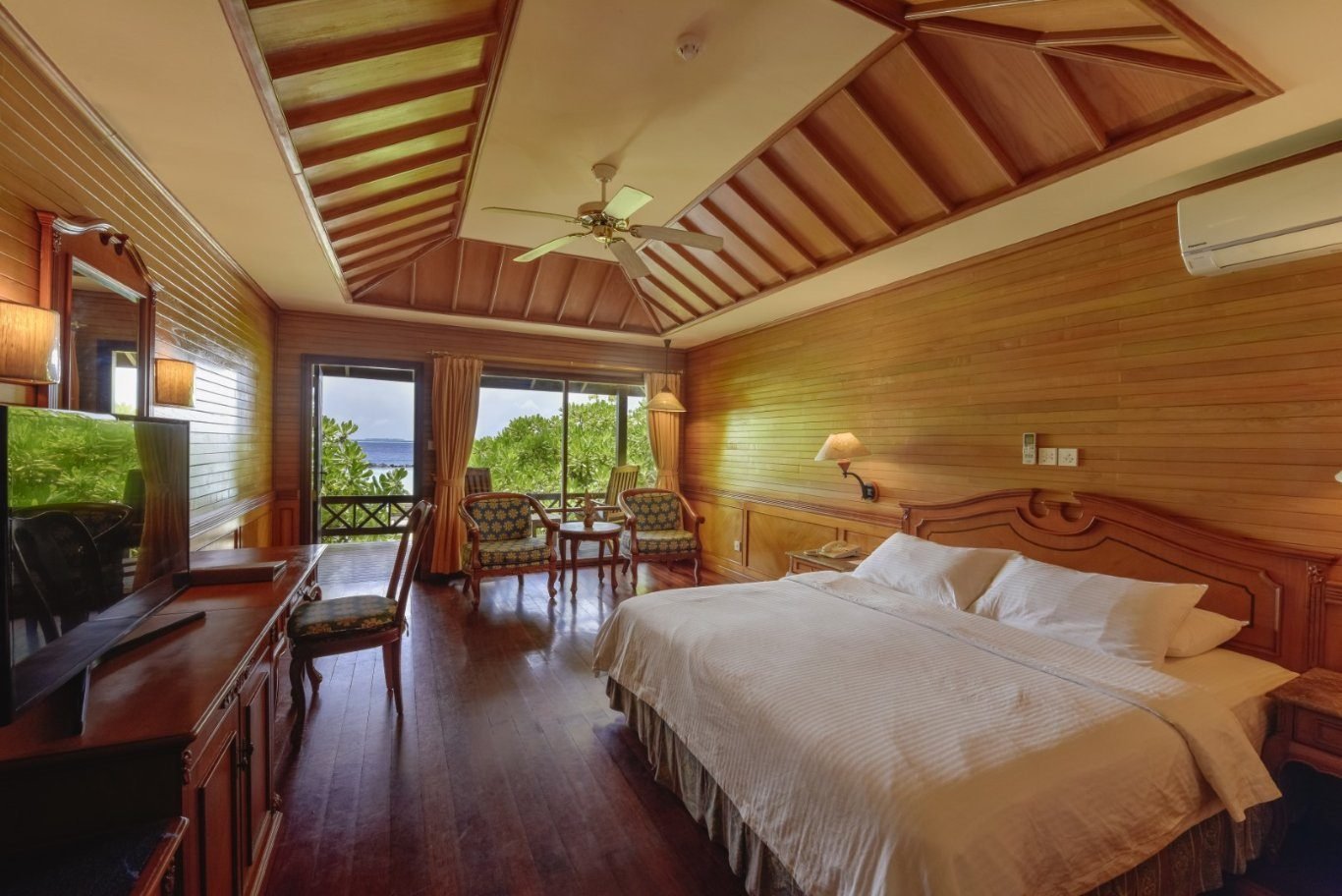 Maldive atollo di Baa: Royal Island, una bellezza incontaminata — foto 14